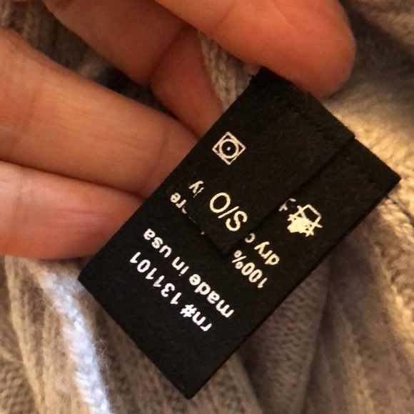 Beryll Cashmere Poncho Light Grey - Picture 5 of 8